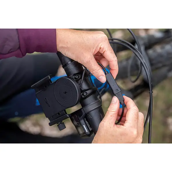 SP Portacellulare Universale A Morsetto Con Caricatore SPC+