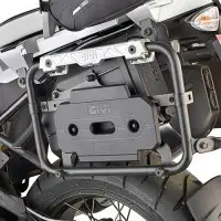 Givi TL5108CAMKIT kit attacco specifico per S250 Tool Box per BMW