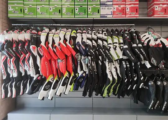 negozio reggio Emilia motoabbigliamento