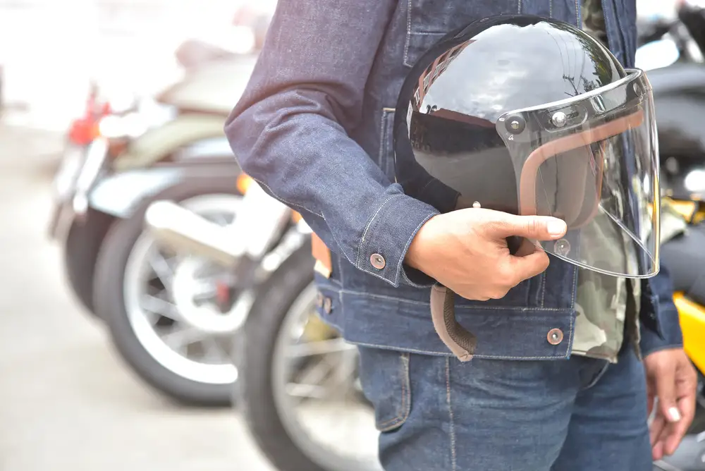 Guida su come scegliere un casco moto - casco jet