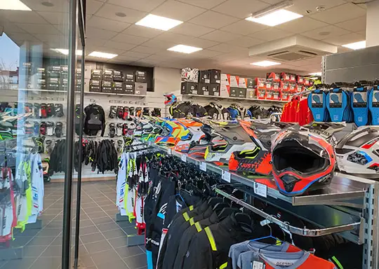 negozio viterbo motoabbigliamento