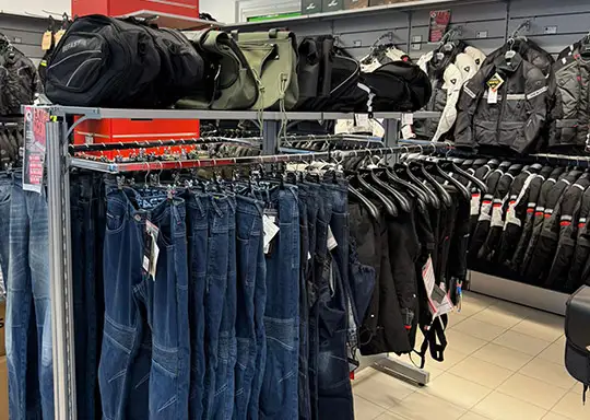 negozio milano 2 motoabbigliamento