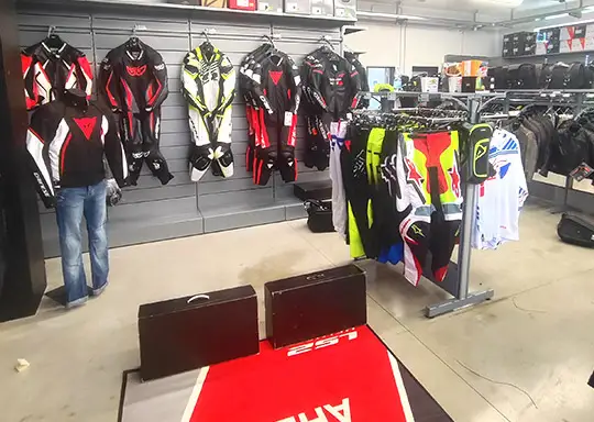 motoabbigliamento negozio prato