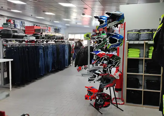 negozio roma 2 motoabbigliamento